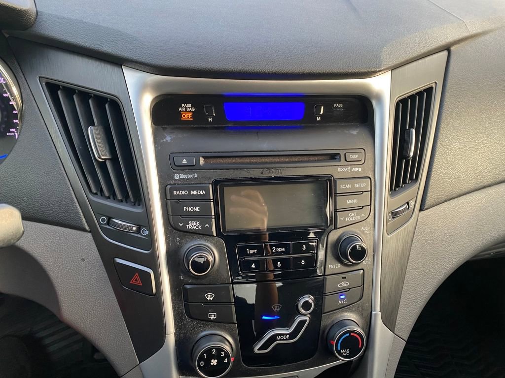 Used 2012 Hyundai Sonata GLS image 16