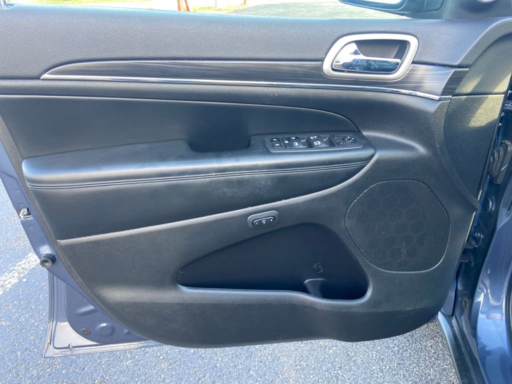 Used 2021 Jeep Grand Cherokee Limited image 13