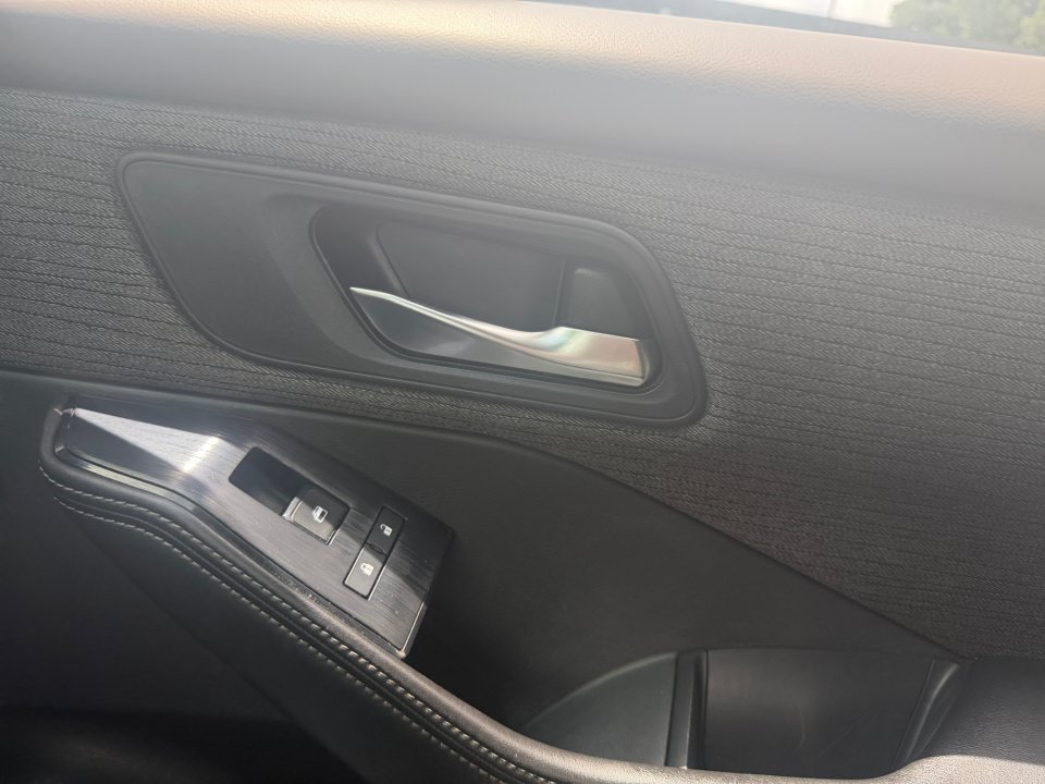 Certified 2022 Nissan Rogue SV FWD image 35