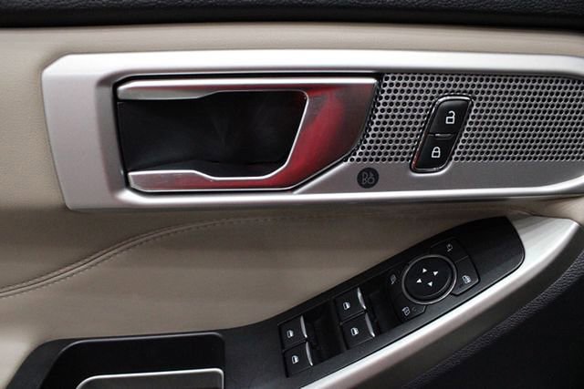 Used 2021 Ford Explorer Limited image 18