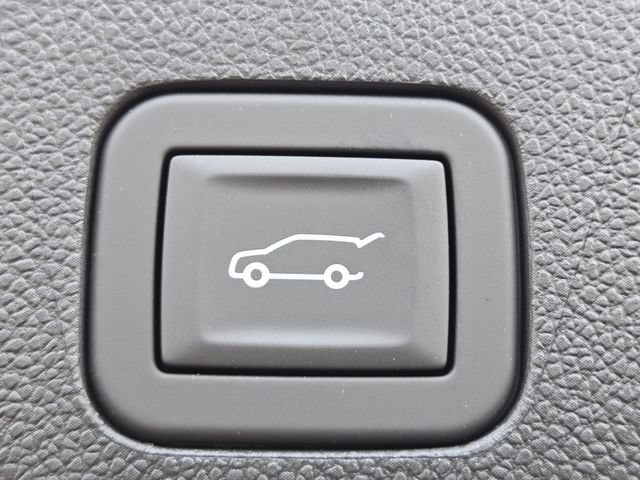 New 2026 GMC Yukon XL Denali Ultimate AWD/4WD image 24