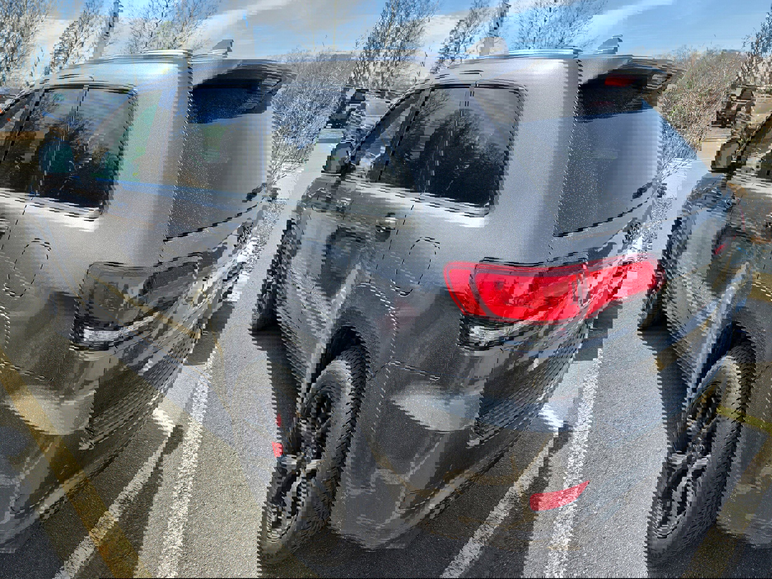 Used 2021 Jeep Grand Cherokee SRT image 3