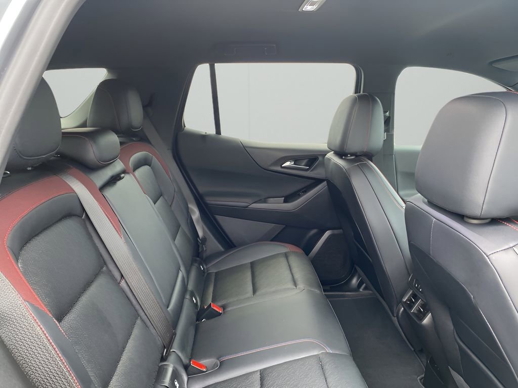 Used 2025 Chevrolet Equinox RS w/ Safety and Technology Package image 16