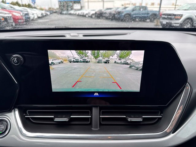 Used 2025 Chevrolet Trax LT FWD image 23