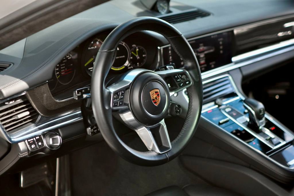 Used 2018 Porsche Panamera Turbo S image 31