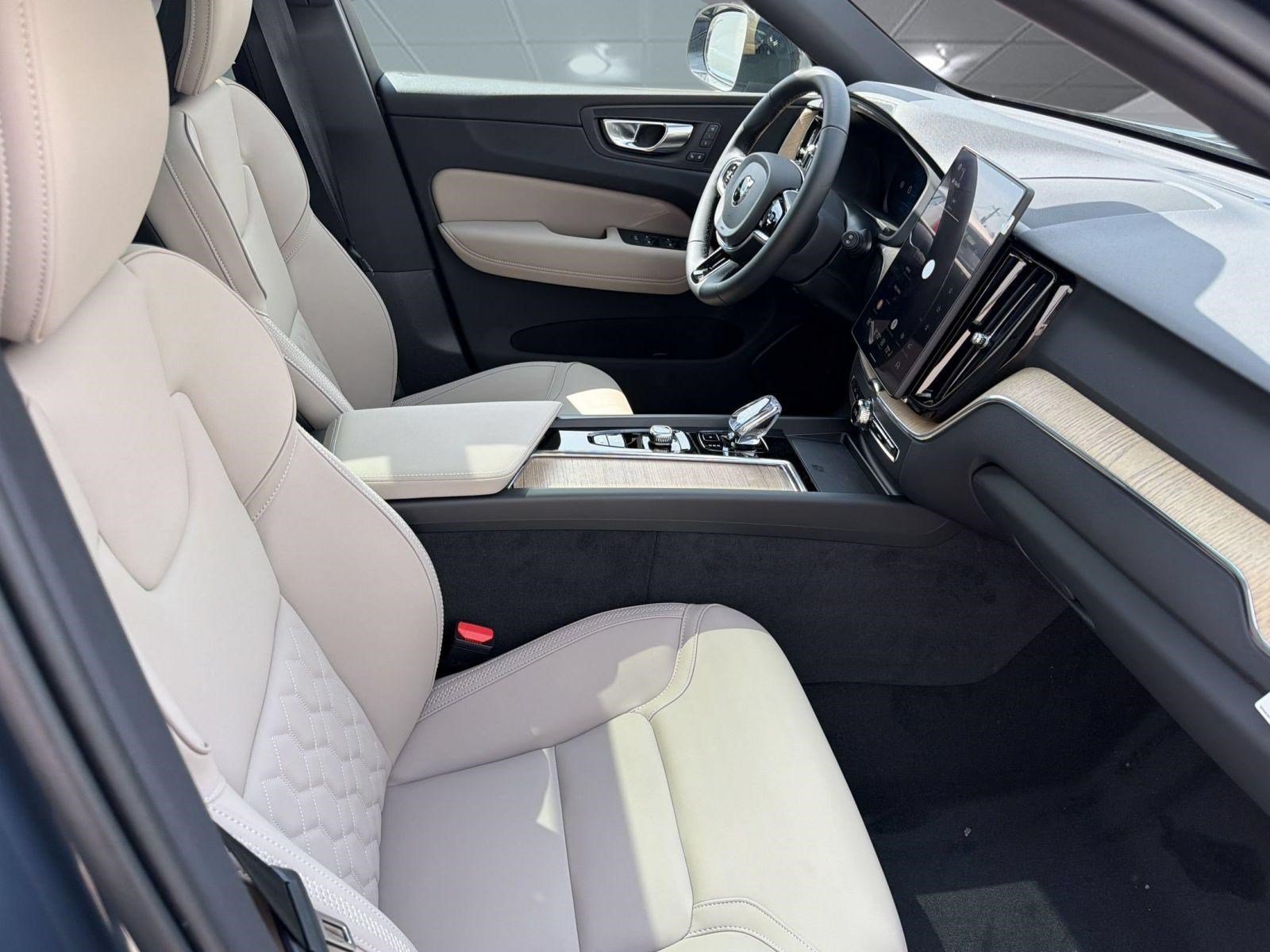 New 2026 Volvo XC60 B5 Plus w/ Climate Package AWD/4WD image 24