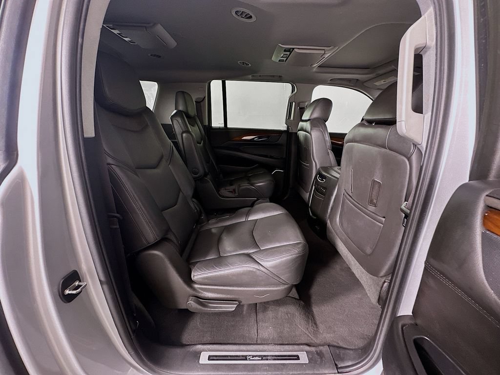 Used 2017 Cadillac Escalade ESV Luxury AWD/4WD image 30