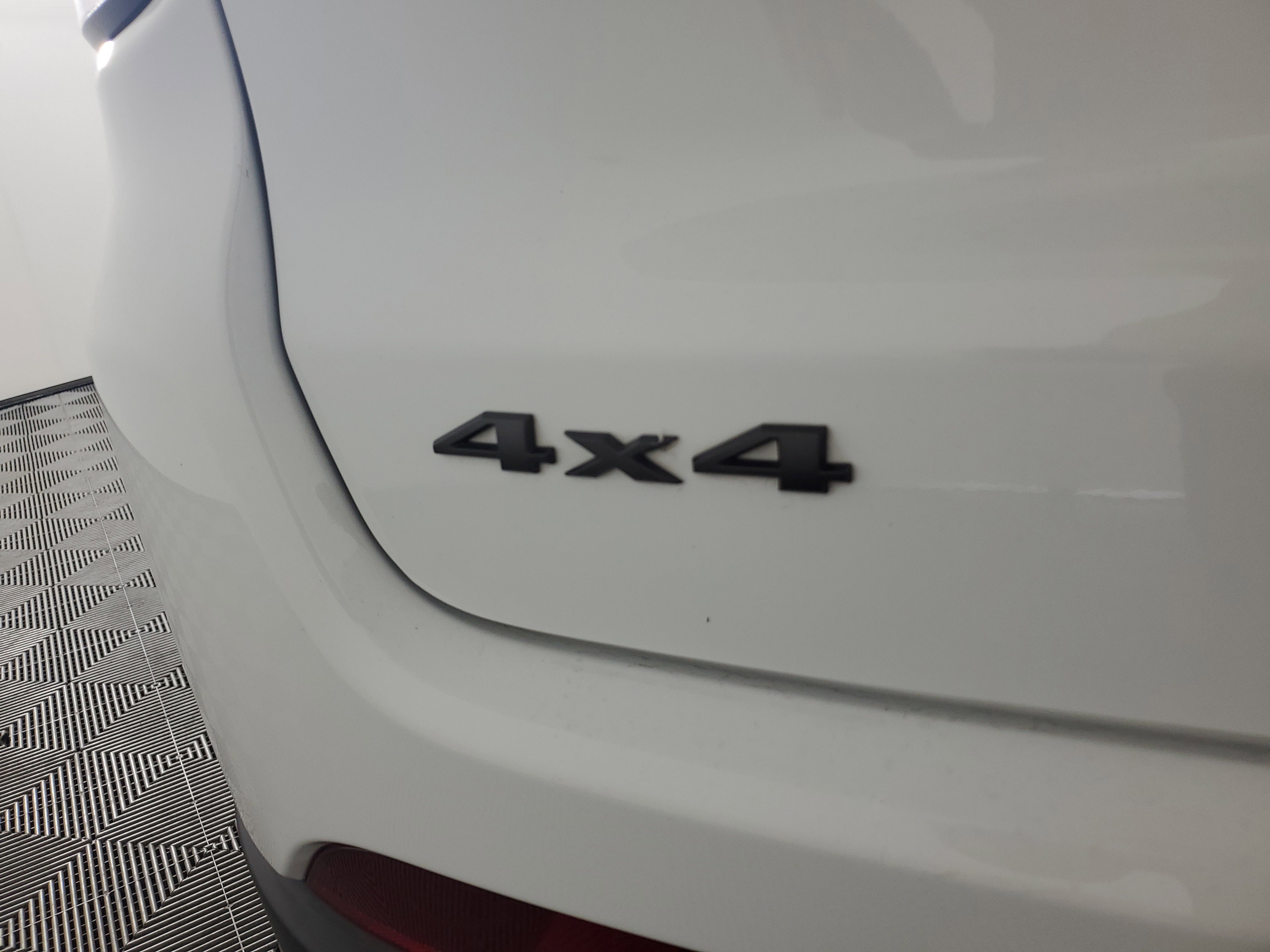 Used 2025 Jeep Compass Trailhawk AWD/4WD image 31