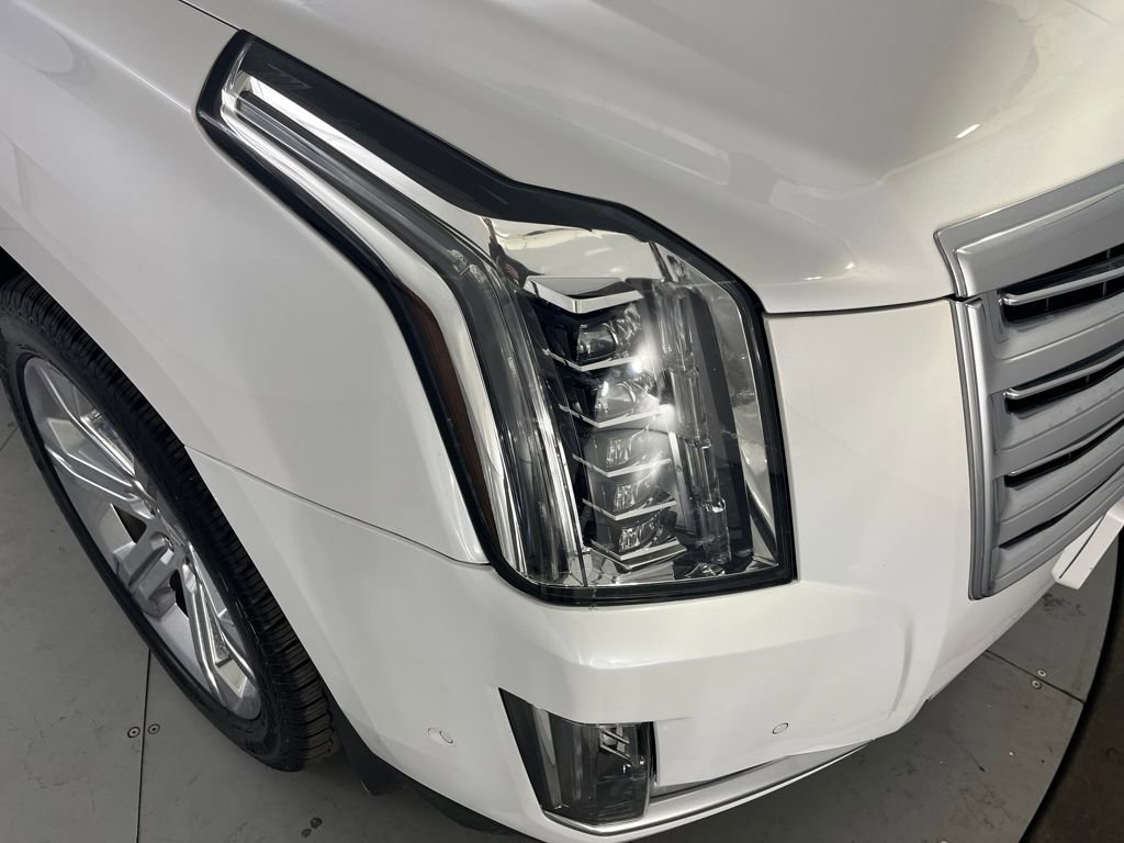 Used 2017 Cadillac Escalade Platinum image 37
