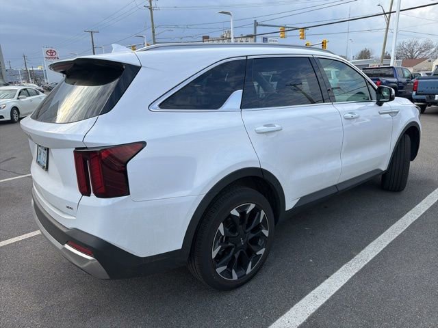 Used 2026 Kia Sorento EX image 4