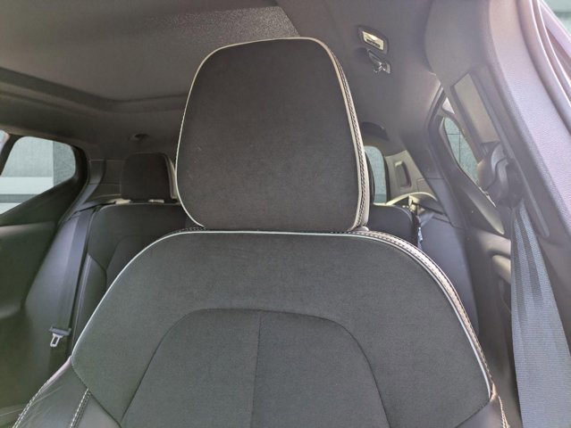 Used 2022 Volvo XC40 T5 R-Design w/ Climate Package image 14