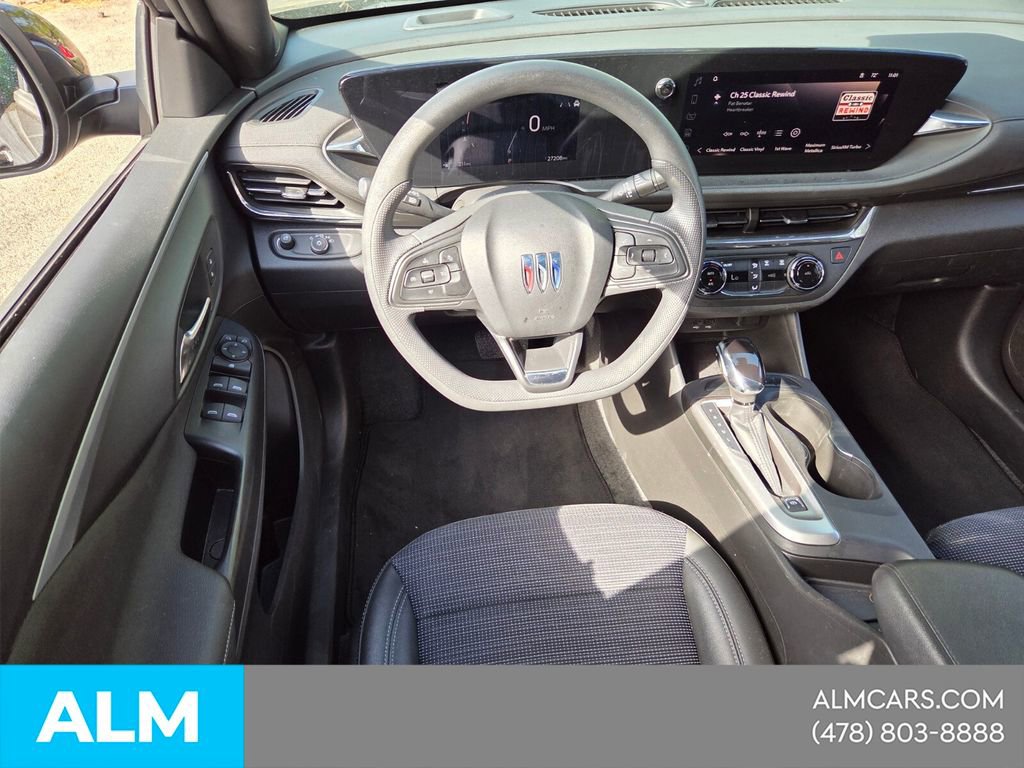 Used 2025 Buick Envista Preferred image 7