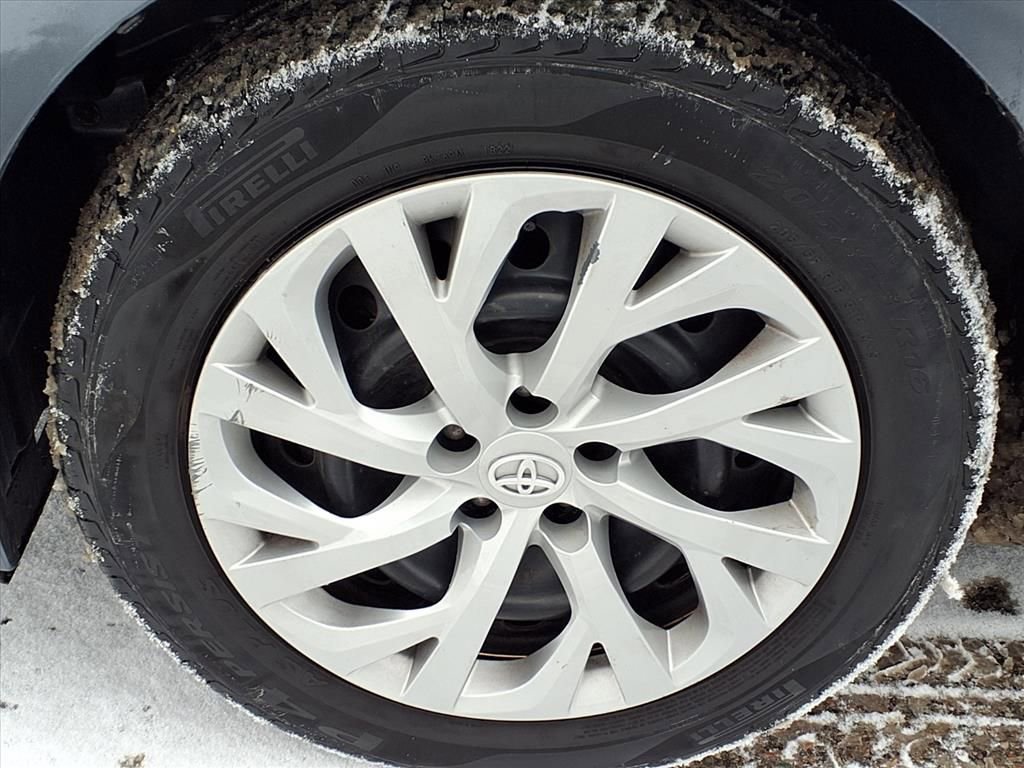 Used 2017 Toyota Corolla L image 9