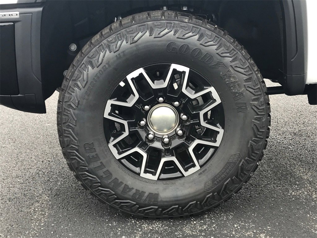New 2026 GMC Sierra 2500 AT4X image 11