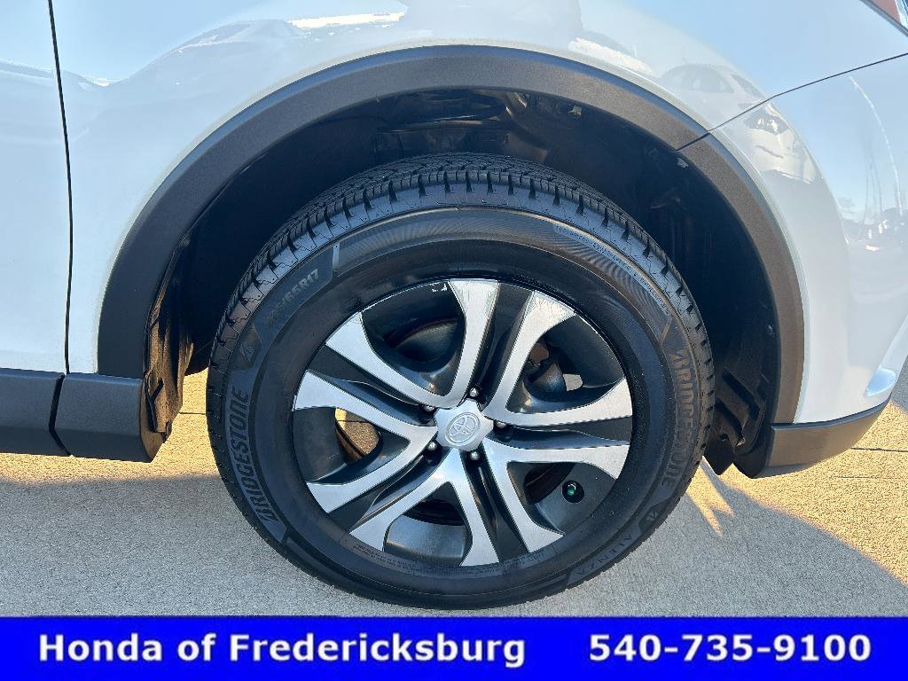 Used 2017 Toyota RAV4 LE image 33