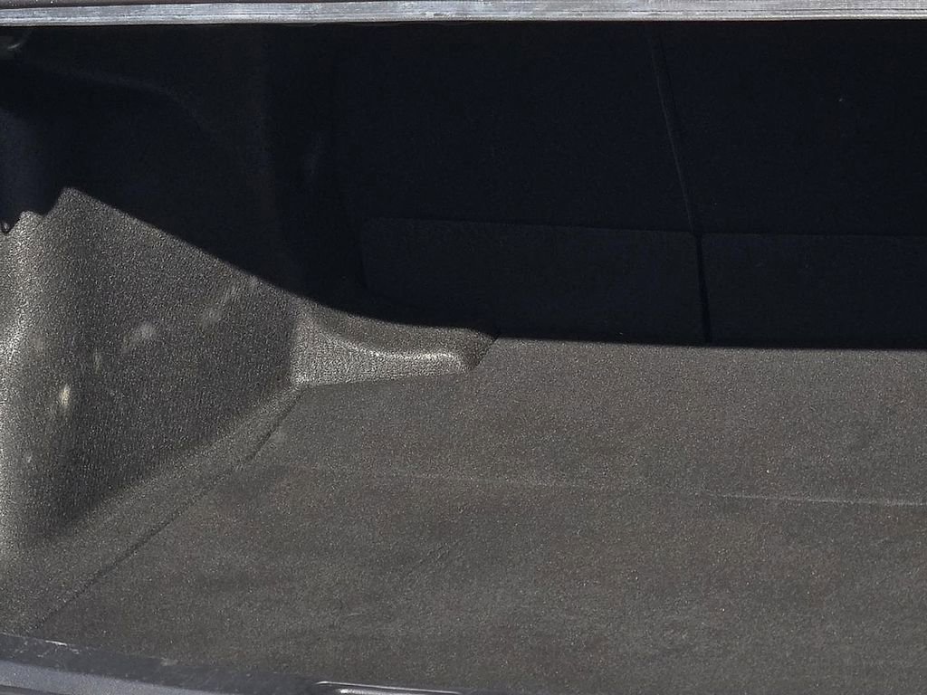 Used 2022 Toyota Corolla LE image 9