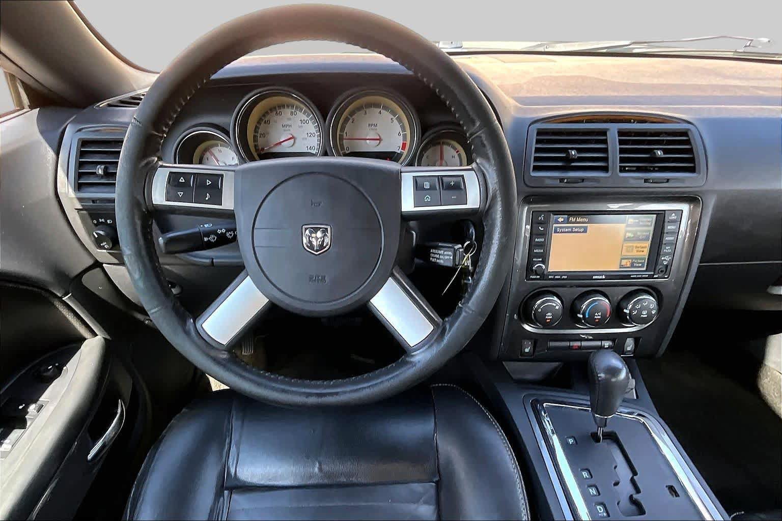 Used 2010 Dodge Challenger SE RWD image 6
