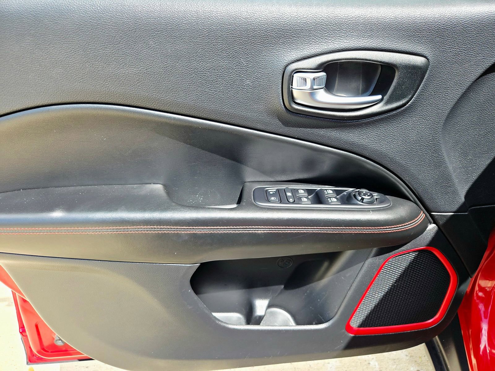 Used 2021 Jeep Compass Trailhawk image 27