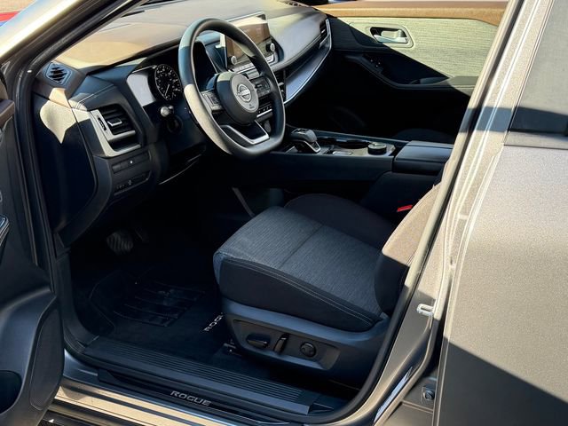 Certified 2023 Nissan Rogue SV image 11