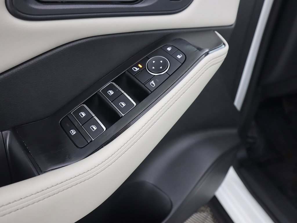 Used 2023 Nissan Rogue SL w/ SL Premium Package image 39