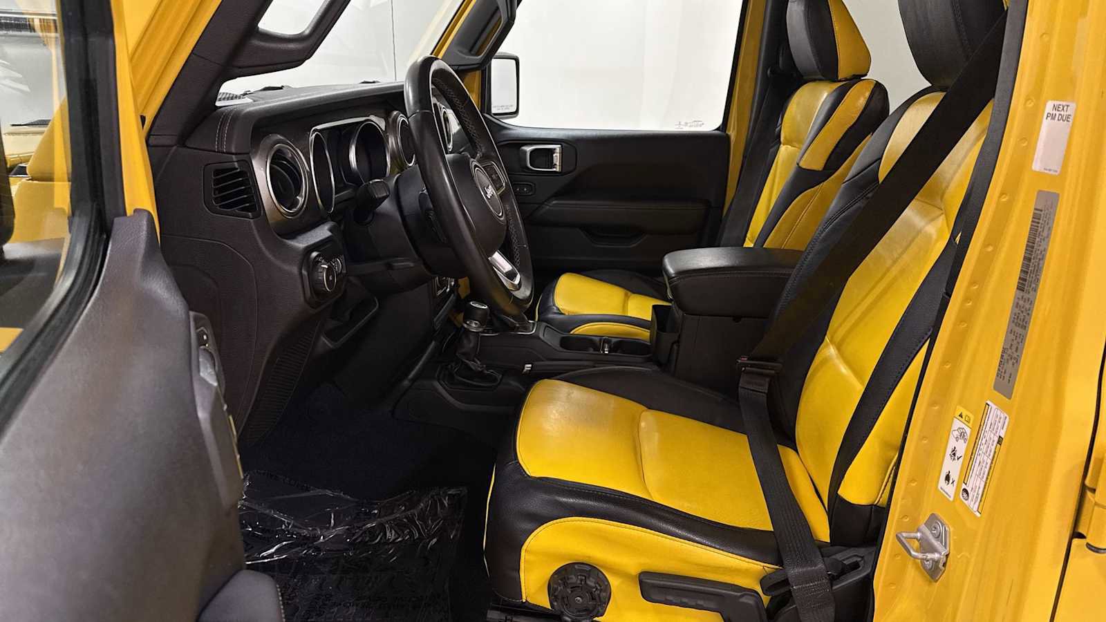 Used 2019 Jeep Wrangler Unlimited Sahara image 14