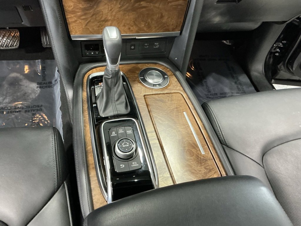 Used 2024 Nissan Armada SL w/ Captain's Chairs Package image 22