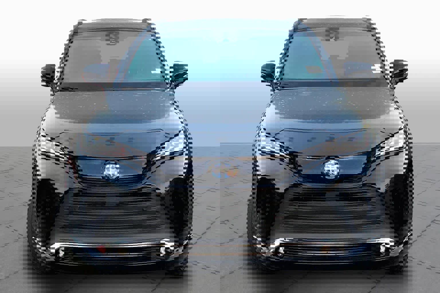 Used 2023 Toyota Venza Nightshade AWD/4WD image 4