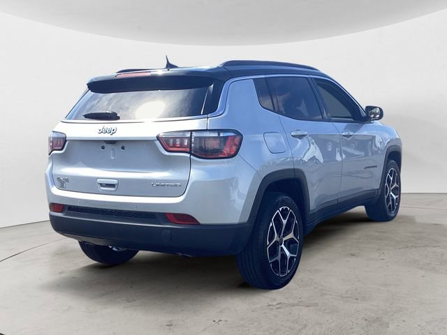 Certified 2025 Jeep Compass Limited AWD/4WD image 5