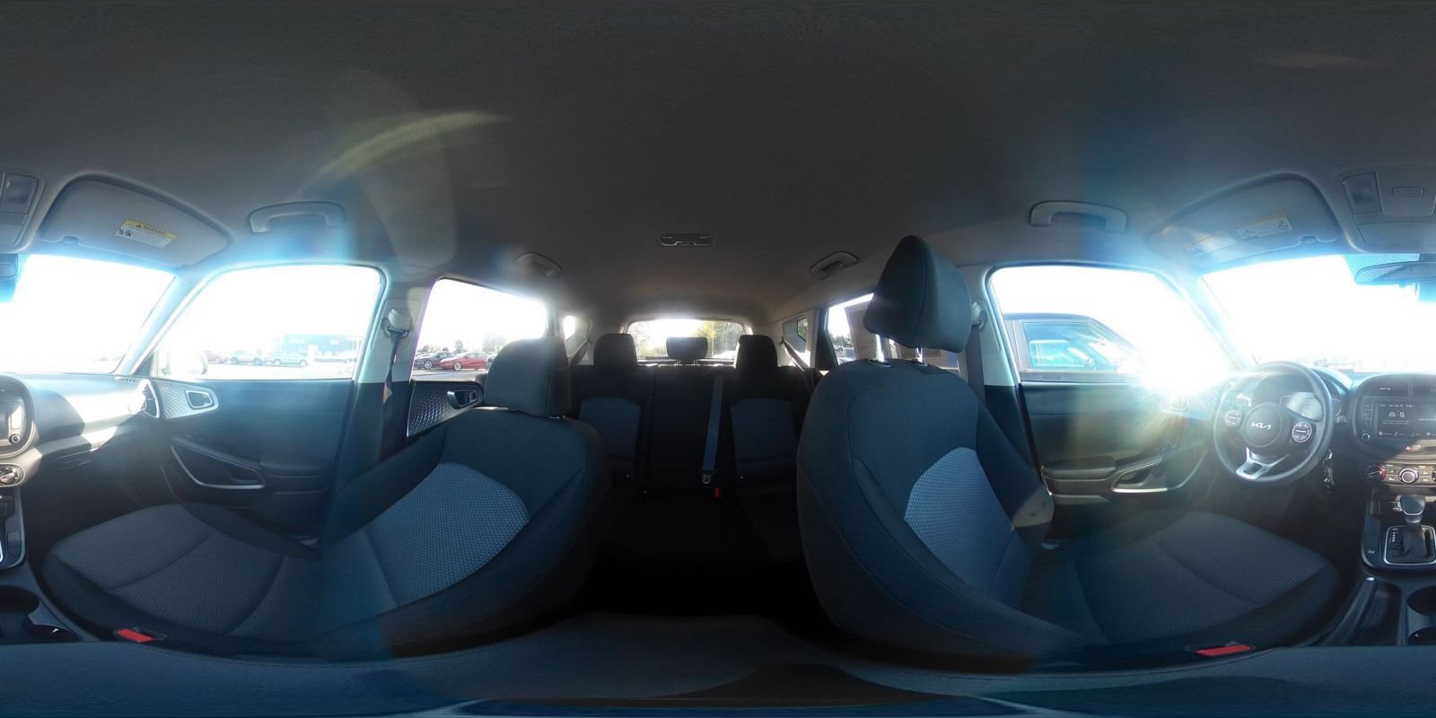 Used 2025 Kia Soul LX w/ LX Technology Package FWD image 39