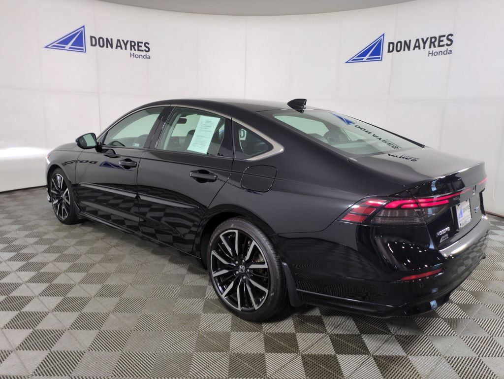Certified 2025 Honda Accord Touring image 4
