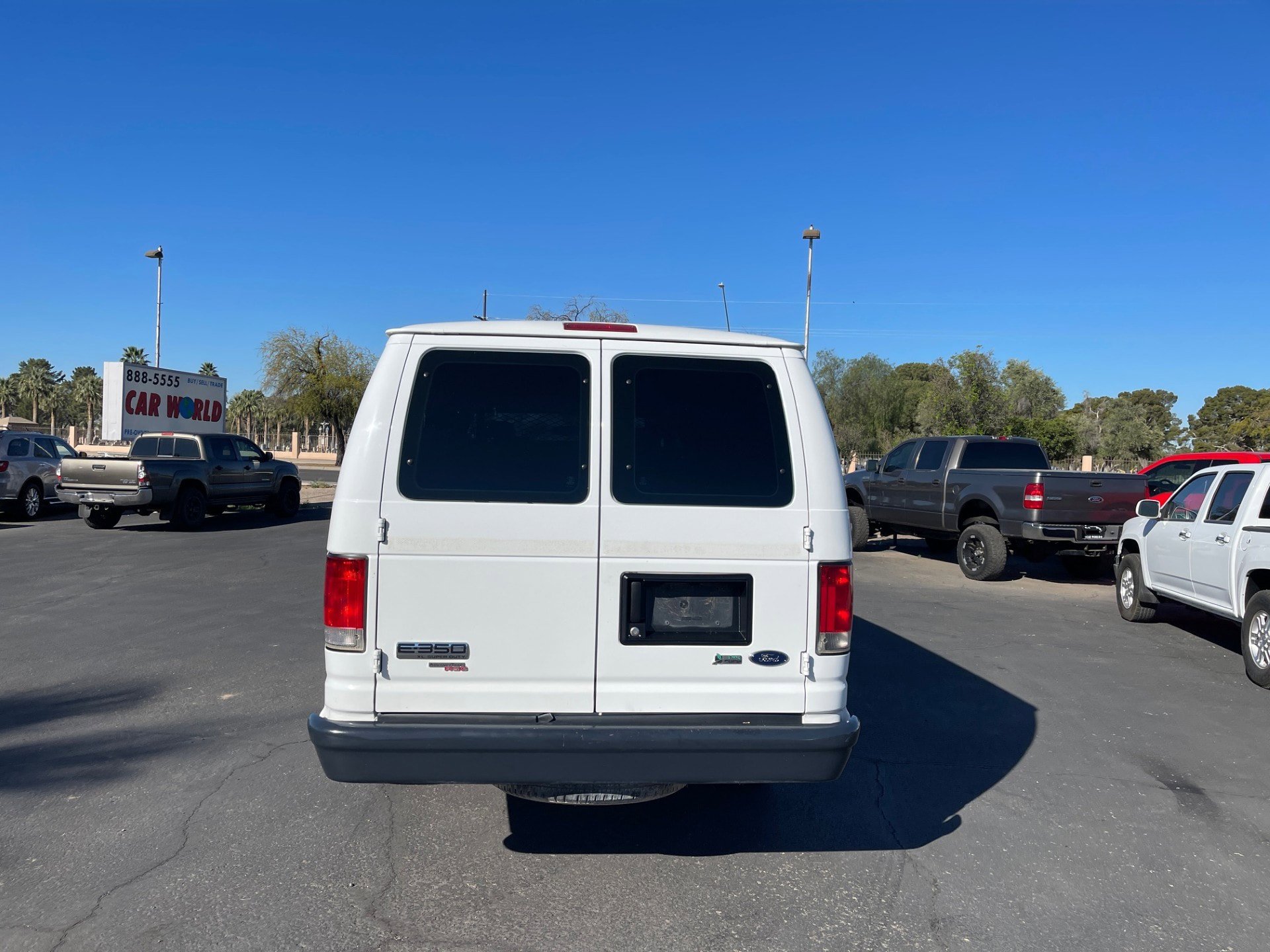 Used 2014 Ford E-350 and Econoline 350 XL w/ Power Windows & Locks Group RWD image 4
