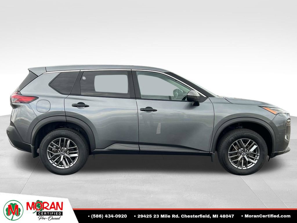 Used 2023 Nissan Rogue S AWD/4WD image 6