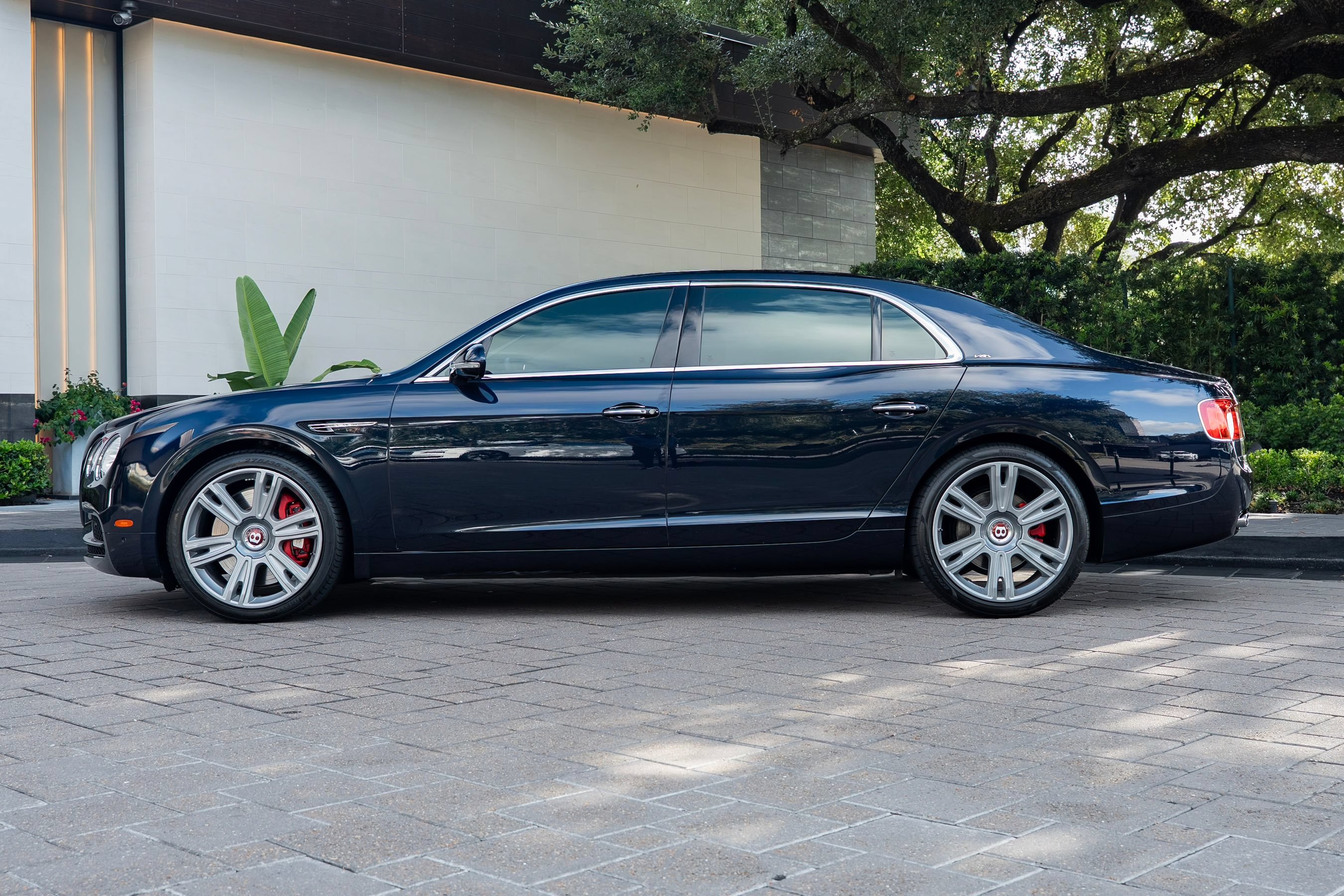 Used 2017 Bentley Flying Spur S V8 AWD/4WD image 17