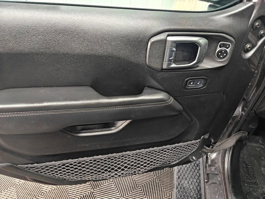 Used 2019 Jeep Wrangler Unlimited Sahara image 55