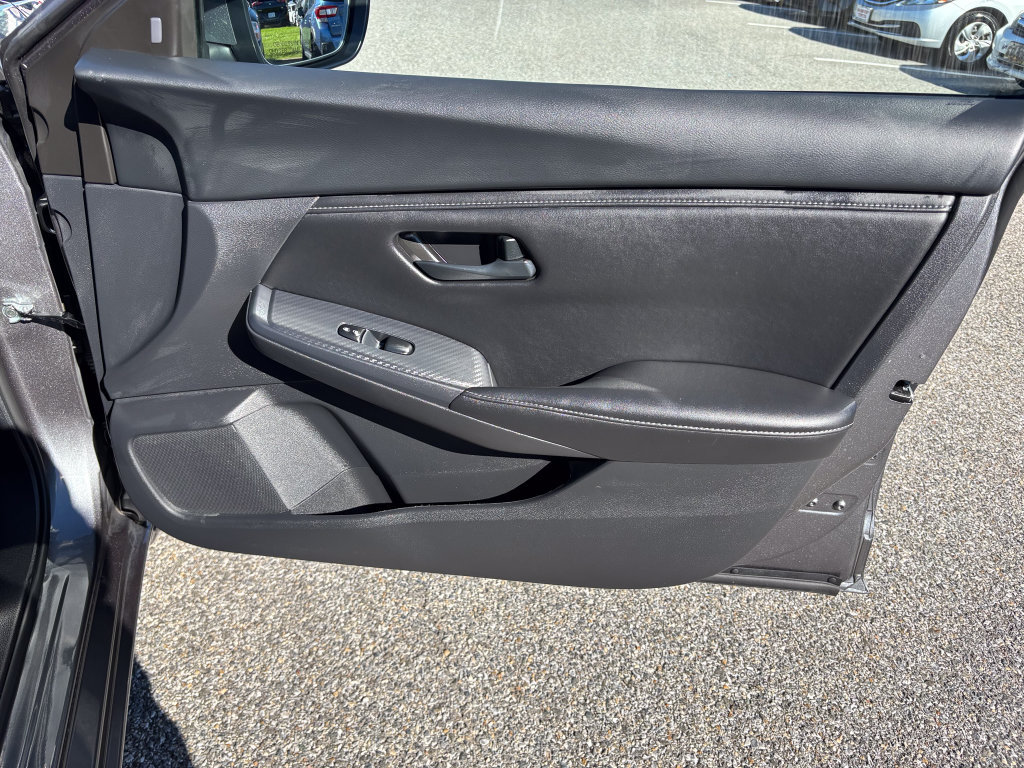 Used 2025 Nissan Sentra S FWD image 36