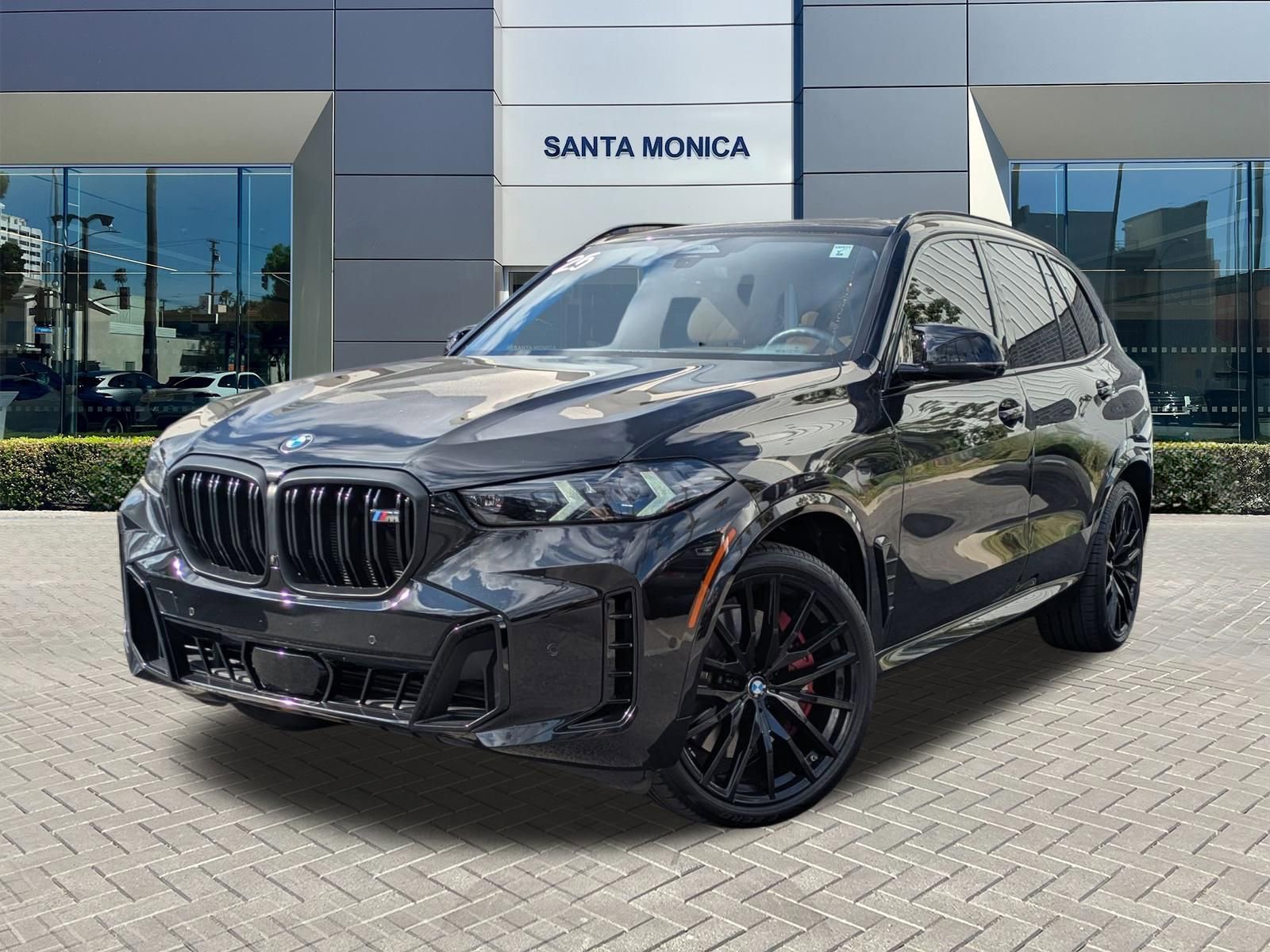 Used 2025 BMW X5 M60i w/ Executive Package image 1