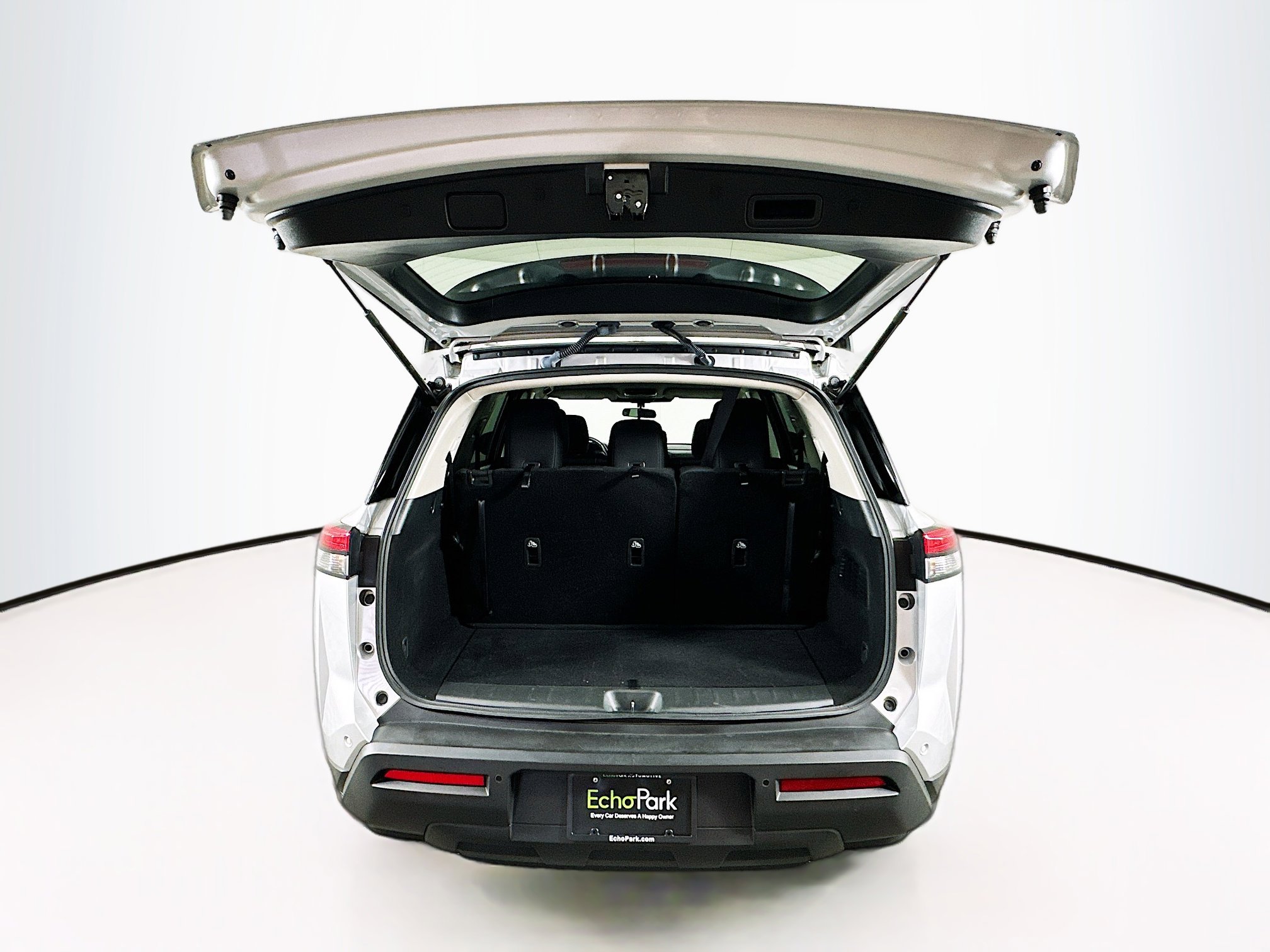 Used 2024 Nissan Pathfinder SV image 29