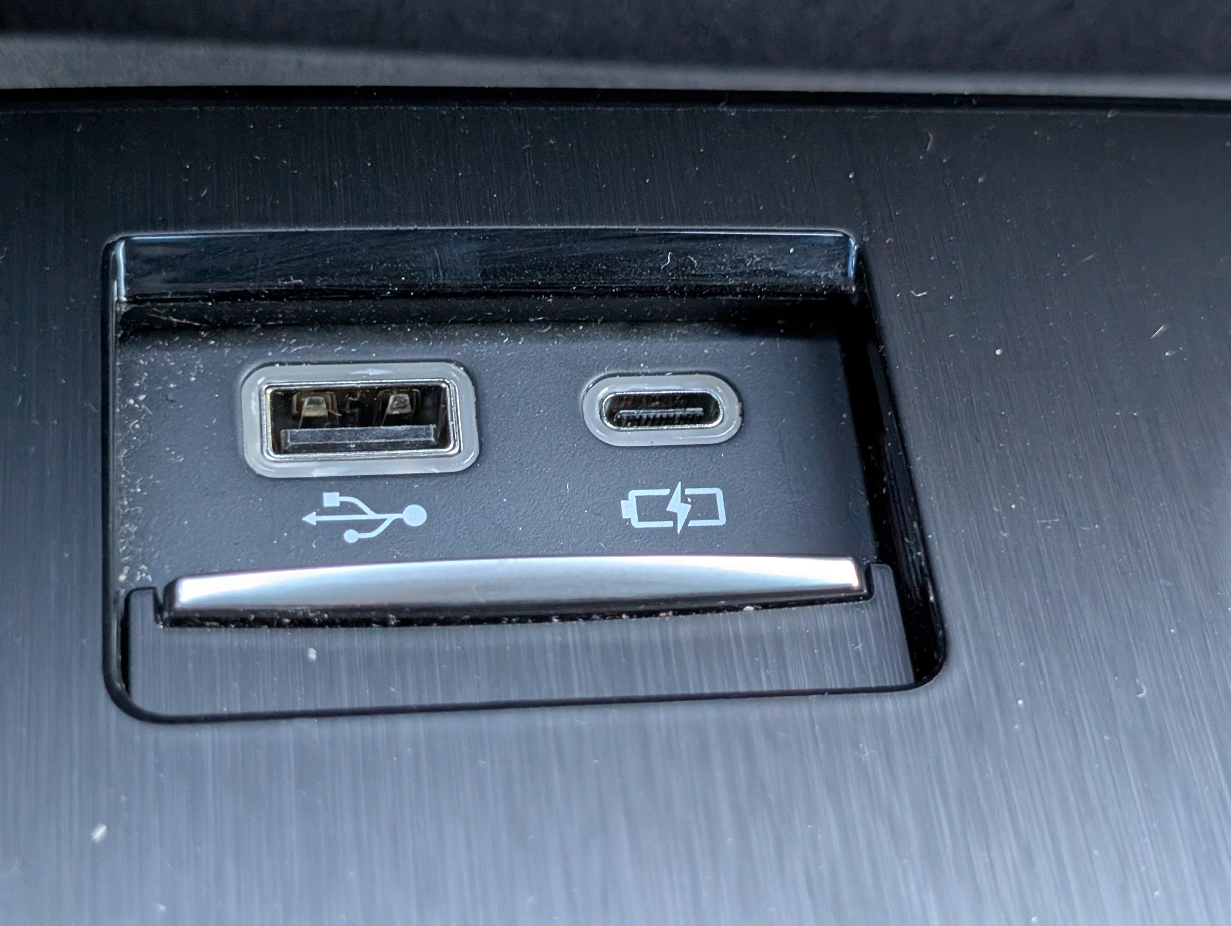 Certified 2024 Lexus ES 300h w/ Premium Package image 24