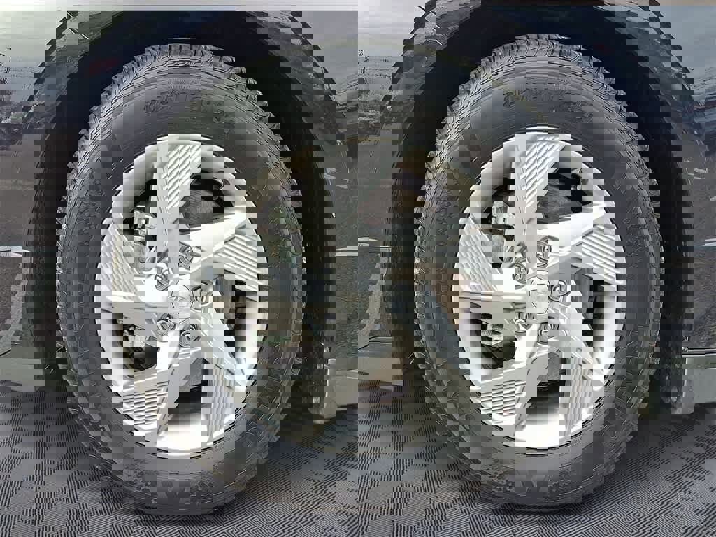 Certified 2025 Hyundai Sonata SE image 8