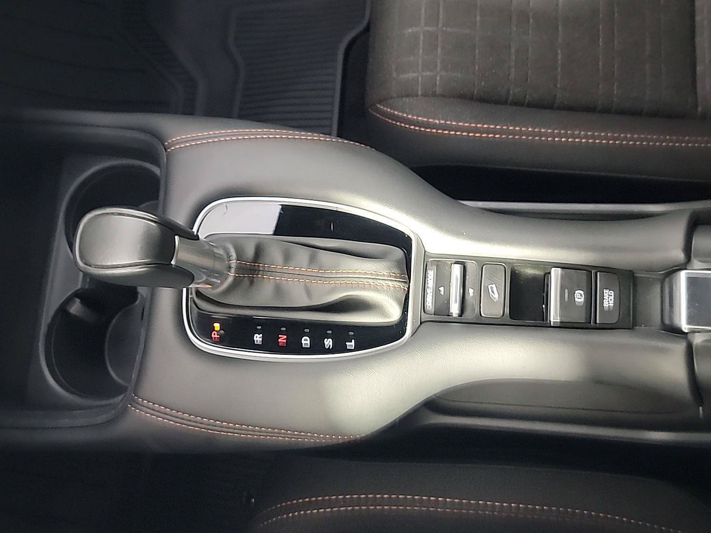 Certified 2025 Honda HR-V Sport image 32