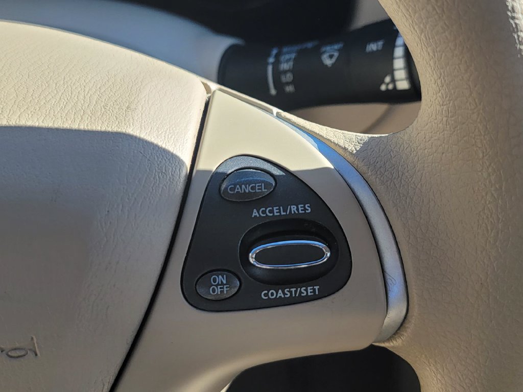 Used 2015 Nissan Pathfinder S FWD image 22