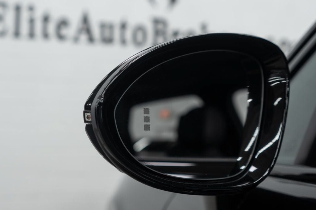 Used 2023 Porsche Cayenne AWD/4WD image 46
