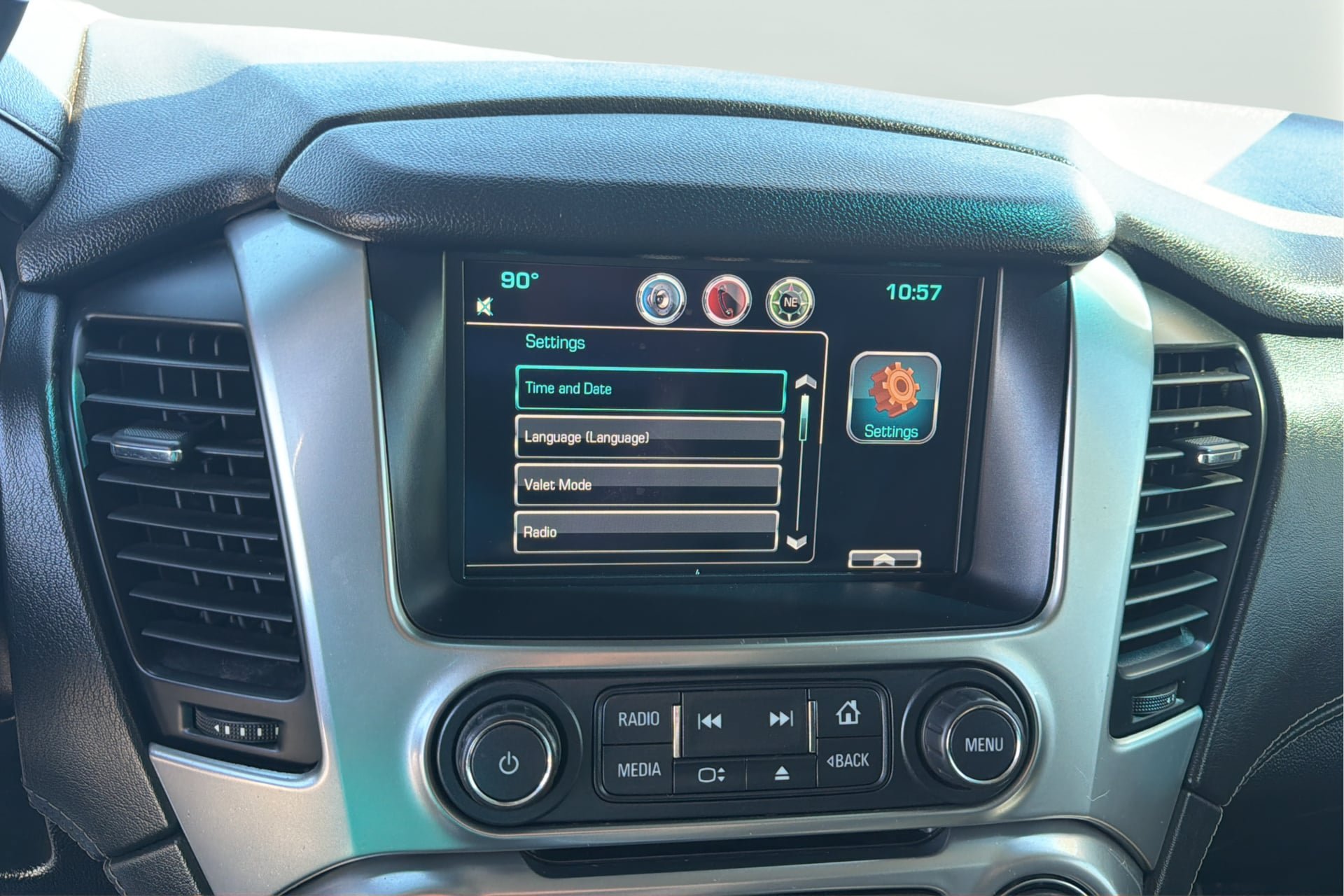 Used 2015 Chevrolet Tahoe LT RWD image 25