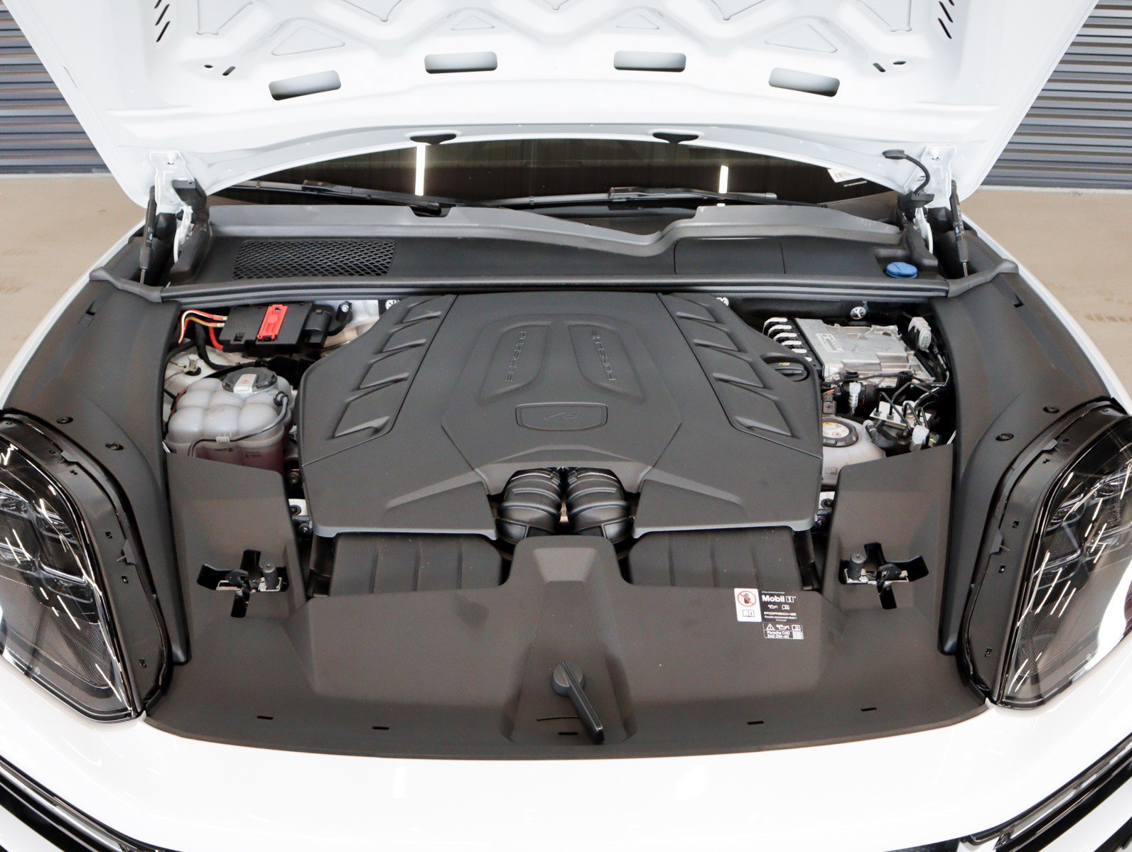 New 2026 Porsche Cayenne Turbo image 29