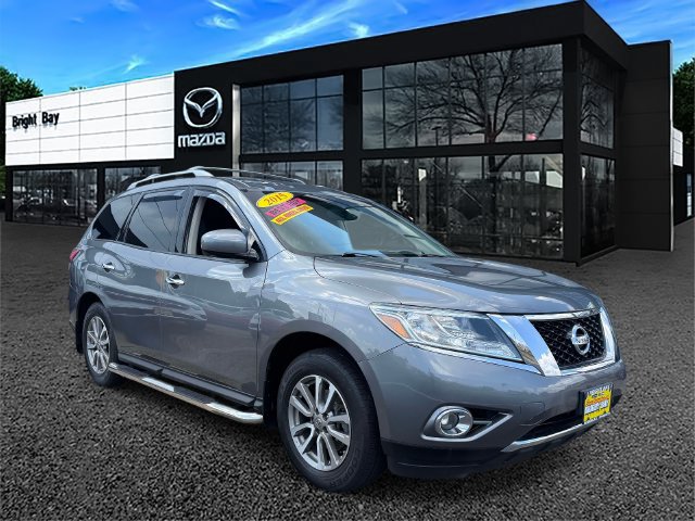 Used 2015 Nissan Pathfinder SV w/ Cargo Package FWD image 1
