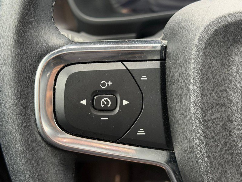 Certified 2023 Volvo XC40 Recharge Ultimate w/ Protection Package Premier AWD/4WD image 17