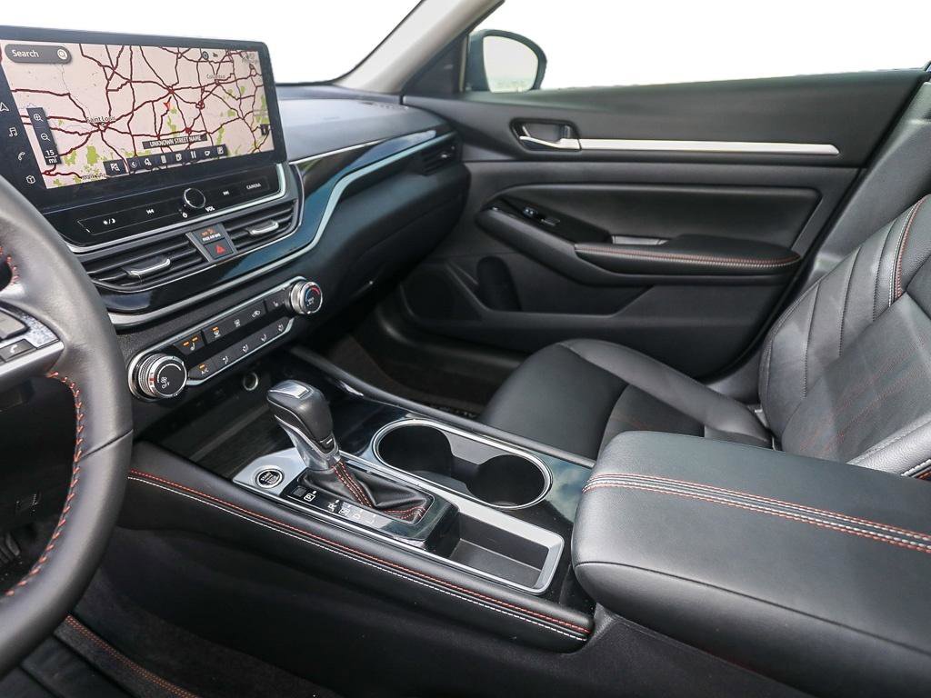 Used 2024 Nissan Altima 2.5 SR w/ SR Premium Package image 20