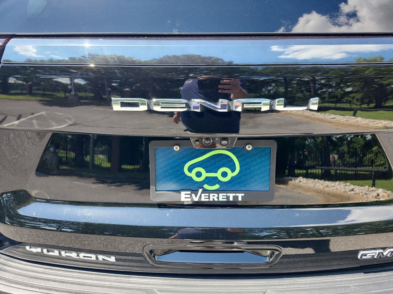 Certified 2025 GMC Yukon Denali Ultimate AWD/4WD image 6