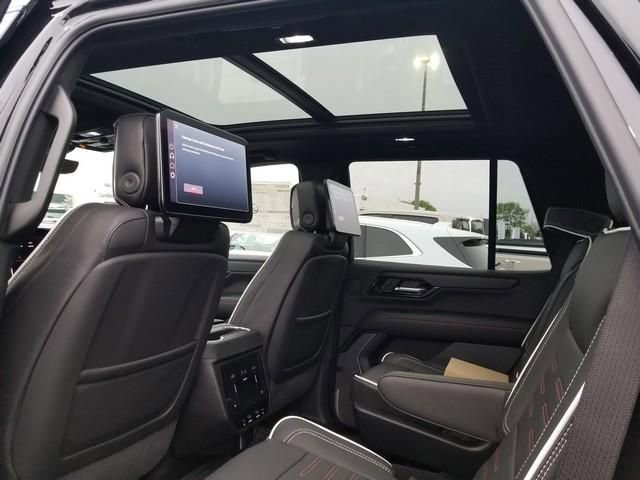 New 2026 GMC Yukon AT4 Ultimate AWD/4WD image 10