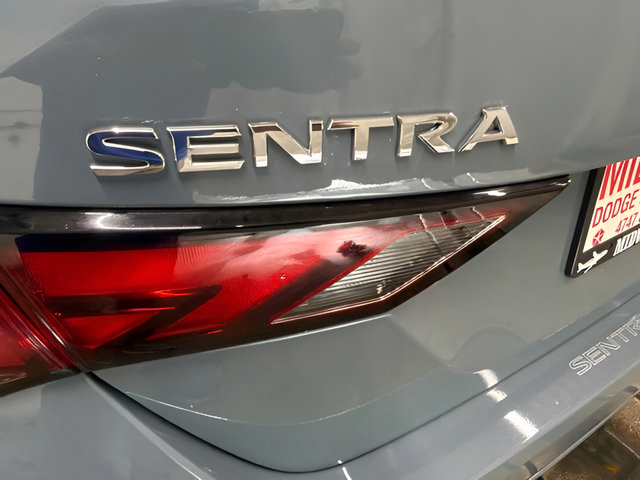 Used 2025 Nissan Sentra SV w/ All-Weather Package FWD image 8